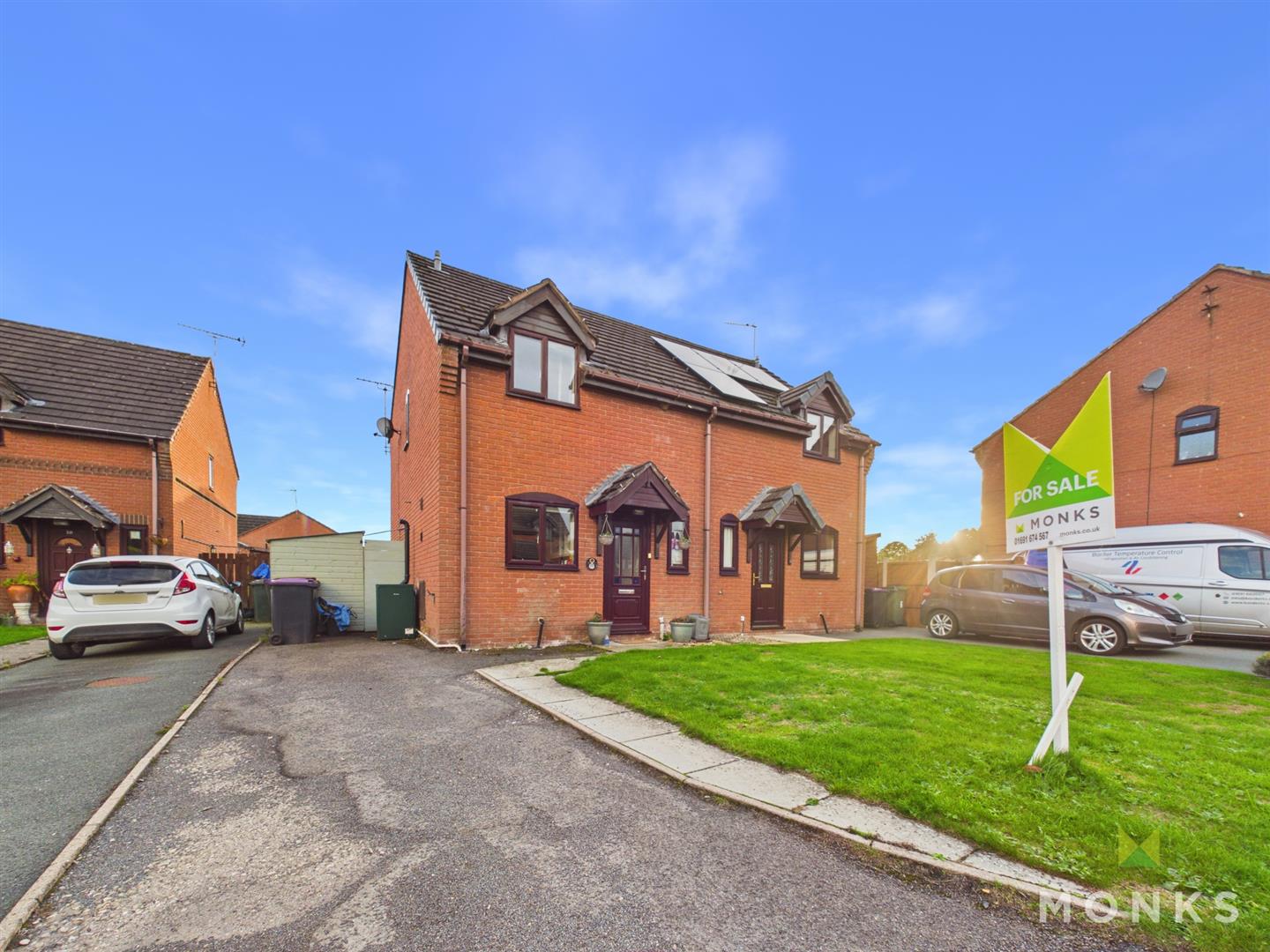 8 Martins Field, Oswestry, SY10 9EP For Sale
